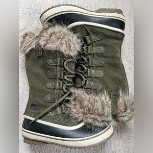 Joan of the Arctic Sorel Boots - Size 7 - EUC